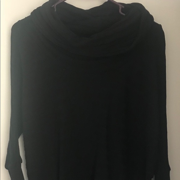 Sweater - Picture 1 of 3